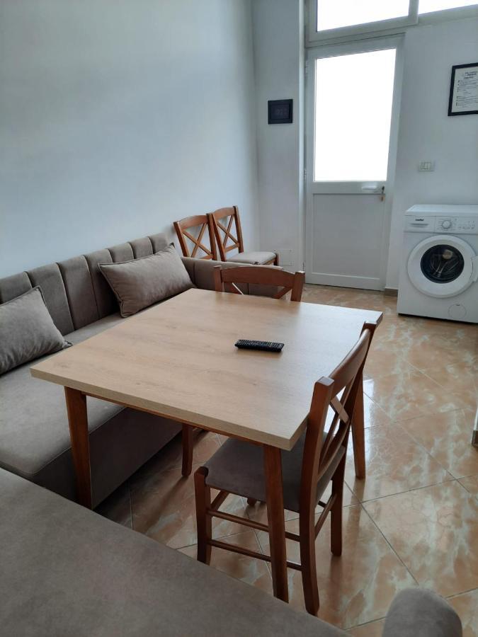 Vila Pushimi Regis Velipojë Esterno foto
