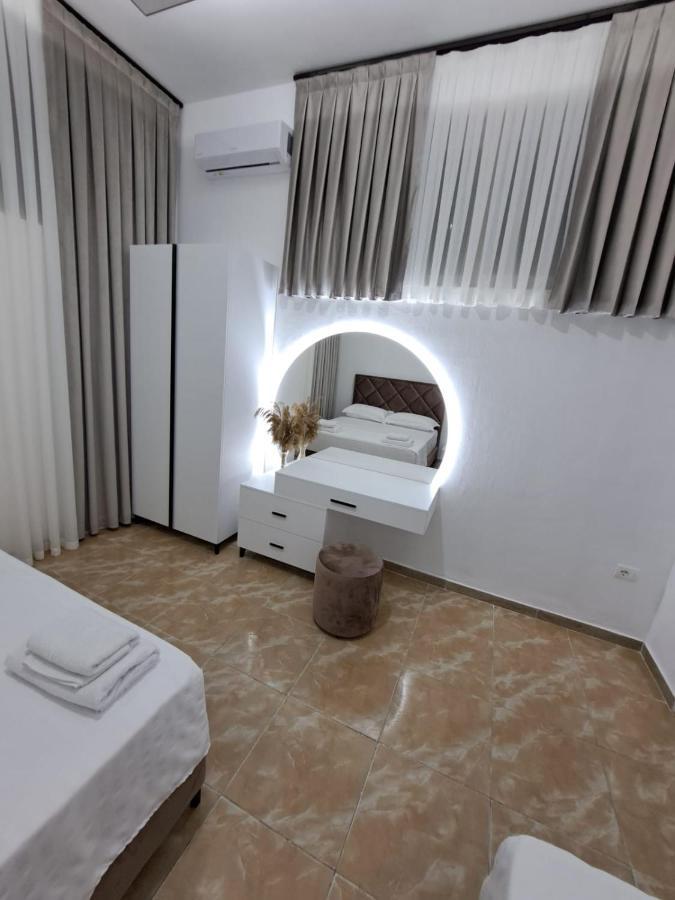 Vila Pushimi Regis Velipojë Esterno foto